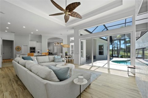 House in Lakewood Ranch, Florida 3 bedrooms, 282.42 sq.m. № 1832759 - photo 19