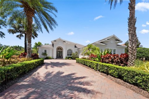 House in Lakewood Ranch, Florida 3 bedrooms, 282.42 sq.m. № 1832759 - photo 5