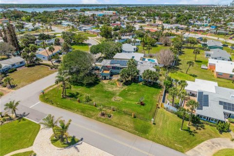 House in Daytona Beach, Florida 3 bedrooms, 218.78 sq.m. № 2138878 - photo 17