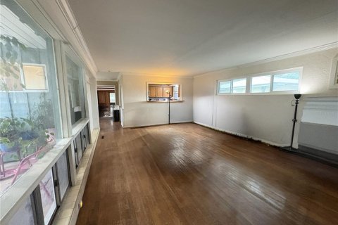 House in Daytona Beach, Florida 3 bedrooms, 218.78 sq.m. № 2138878 - photo 28