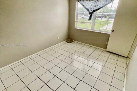 Casa en alquiler en West Park, Florida, 3 dormitorios, 106.65 m2 № 2012711 - foto 5