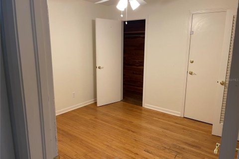 Commercial property in Sarasota, Florida 3 bedrooms, 138.8 sq.m. № 1721013 - photo 10