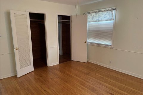 Commercial property in Sarasota, Florida 3 bedrooms, 138.8 sq.m. № 1721013 - photo 9