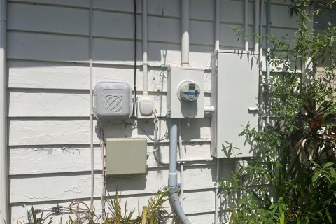 Commercial property in Sarasota, Florida 3 bedrooms, 138.8 sq.m. № 1721013 - photo 18