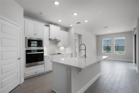Casa en venta en Winter Garden, Florida, 4 dormitorios, 196.3 m2 № 2200841 - foto 3