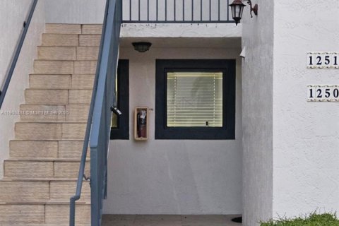 Appartement à louer à Miami, Floride: 2 chambres, 90.12 m2 № 1964318 - photo 6