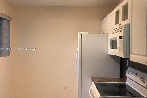 Appartement à louer à Miami, Floride: 2 chambres, 90.12 m2 № 1964318 - photo 24