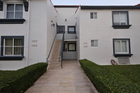 Appartement à louer à Miami, Floride: 2 chambres, 90.12 m2 № 1964318 - photo 5