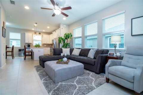 Townhouse in HARMONY AT LAKEWOOD RANCH in Bradenton, Florida 3 bedrooms, 161.84 sq.m. № 1556185 - photo 8