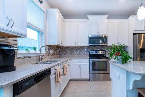 Townhouse in HARMONY AT LAKEWOOD RANCH in Bradenton, Florida 3 bedrooms, 161.84 sq.m. № 1556185 - photo 11