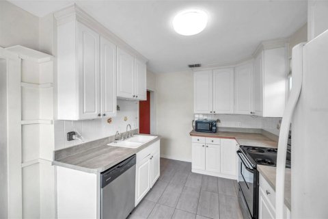 Commercial property in Clearwater, Florida 128.39 sq.m. № 1793809 - photo 27