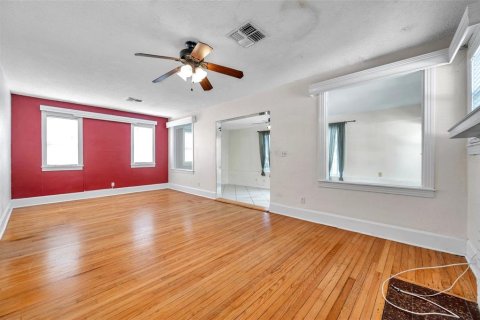 Commercial property in Clearwater, Florida 128.39 sq.m. № 1793809 - photo 13