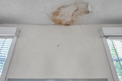 Commercial property in Clearwater, Florida 128.39 sq.m. № 1793809 - photo 15