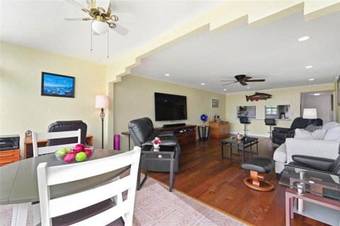 Condominio en venta en Clearwater, Florida, 2 dormitorios, 98.48 m2 № 2133241 - foto 15