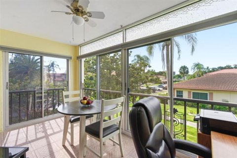 Condominio en venta en Clearwater, Florida, 2 dormitorios, 98.48 m2 № 2133241 - foto 16