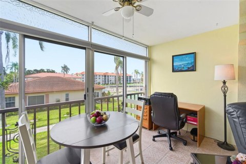 Condominio en venta en Clearwater, Florida, 2 dormitorios, 98.48 m2 № 2133241 - foto 14