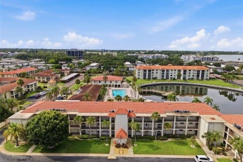 Condominio en Clearwater, Florida, 2 dormitorios № 2133241