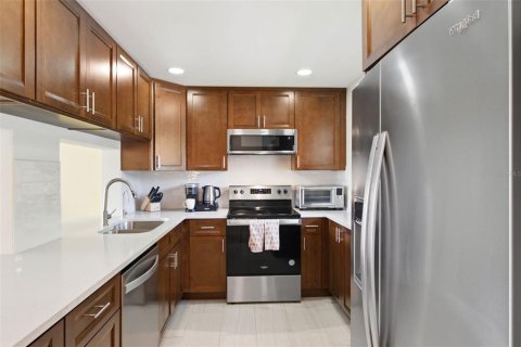 Condominio en venta en Clearwater, Florida, 2 dormitorios, 98.48 m2 № 2133241 - foto 6