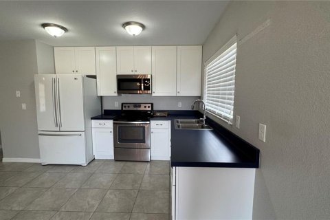 Casa en alquiler en North Port, Florida, 3 dormitorios, 109.25 m2 № 2093618 - foto 5