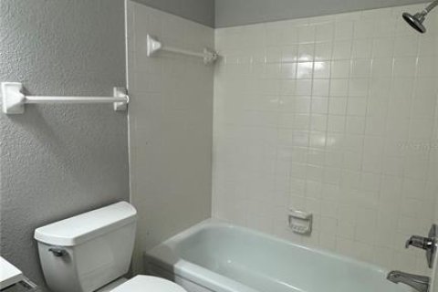 Casa en alquiler en North Port, Florida, 3 dormitorios, 109.25 m2 № 2093618 - foto 11
