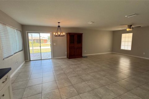 Casa en alquiler en North Port, Florida, 3 dormitorios, 109.25 m2 № 2093618 - foto 3
