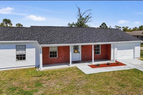 Casa en North Port, Florida 3 dormitorios, 109.25 m2 № 2093618