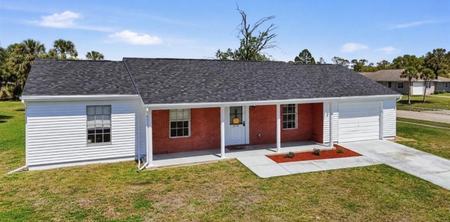 Casa en North Port, Florida 3 dormitorios, 109.25 m2 № 2093618
