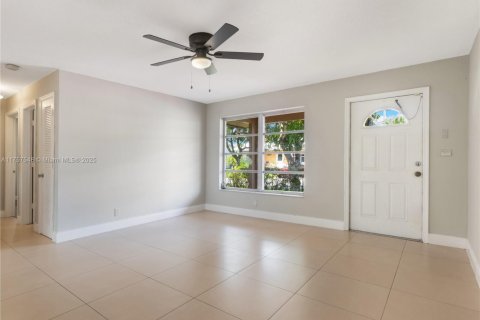 House in Tamarac, Florida 2 bedrooms, 99.22 sq.m. № 1875523 - photo 28