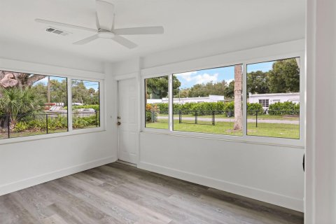 Immobilier commercial à louer à Vero Beach, Floride: 1 chambre, 37.16 m2 № 2083858 - photo 6