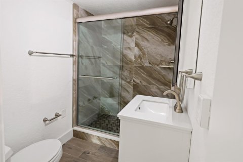 Immobilier commercial à louer à Vero Beach, Floride: 1 chambre, 37.16 m2 № 2083858 - photo 12