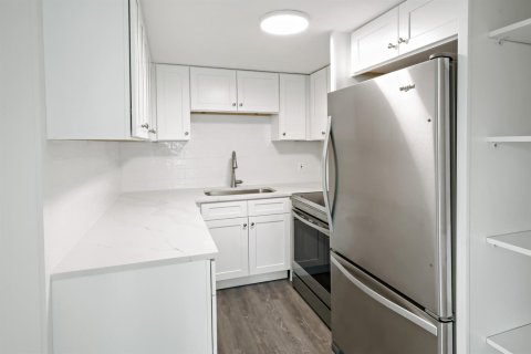Immobilier commercial à louer à Vero Beach, Floride: 1 chambre, 37.16 m2 № 2083858 - photo 8