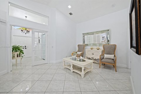 House in Miramar, Florida 3 bedrooms, 163.51 sq.m. № 1755645 - photo 16