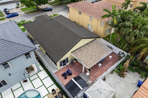 House in Miramar, Florida 3 bedrooms, 163.51 sq.m. № 1755645 - photo 30