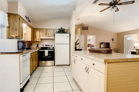 House in Ocala, Florida 3 bedrooms, 95.32 sq.m. № 1577508 - photo 12
