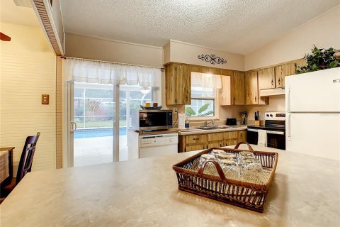 House in Ocala, Florida 3 bedrooms, 95.32 sq.m. № 1577508 - photo 14