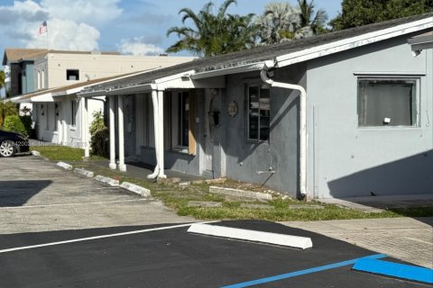 Commercial property in Wilton Manors, Florida № 1834287 - photo 6