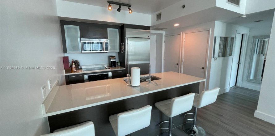 Condo in Miami, Florida, 1 bedroom  № 2012662
