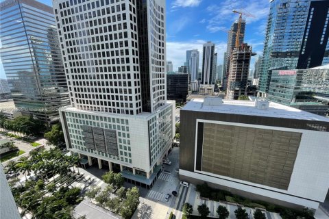 Condo in Miami, Florida, 1 bedroom  № 2012662 - photo 6