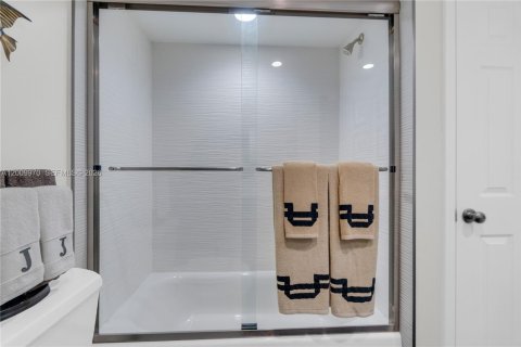 Copropriété à vendre à Fort Lauderdale, Floride: 2 chambres, 118.91 m2 № 2073347 - photo 22