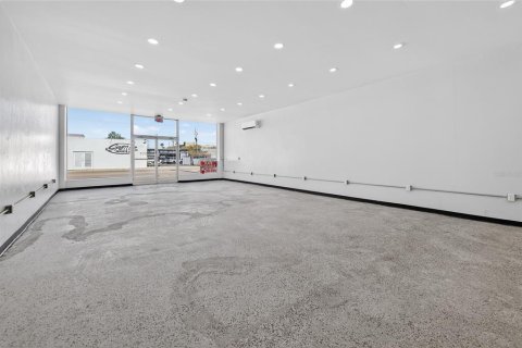 Купить коммерческую недвижимость в Дейтона-Бич, Флорида 204.38м2, № 2127616 - фото 29