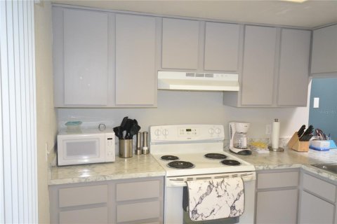 Condominio en alquiler en Oldsmar, Florida, 2 dormitorios, 85.84 m2 № 1742990 - foto 4