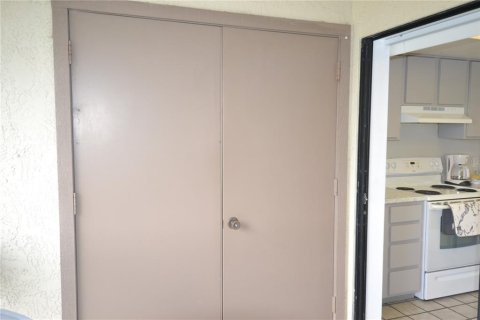 Condominio en alquiler en Oldsmar, Florida, 2 dormitorios, 85.84 m2 № 1742990 - foto 8