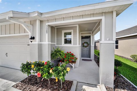 House in Wildwood, Florida 3 bedrooms, 149.94 sq.m. № 2138771