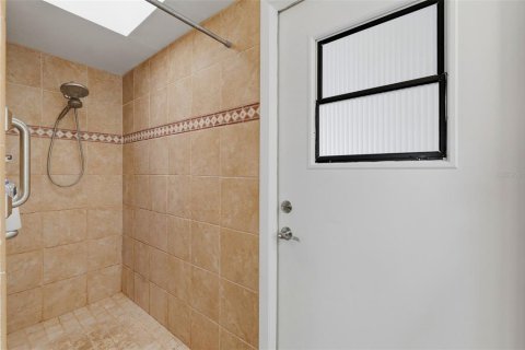 Casa en venta en Palm Harbor, Florida, 3 dormitorios, 173.73 m2 № 2381033 - foto 19