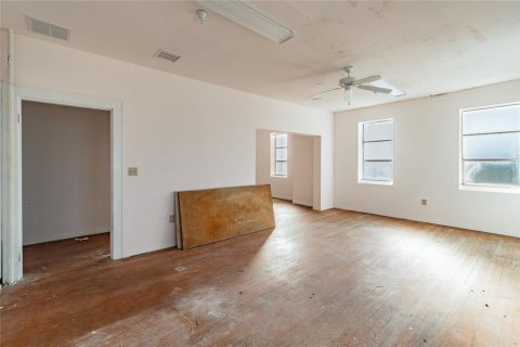 Commercial property in Lakeland, Florida 2201.78 sq.m. № 1561139 - photo 13