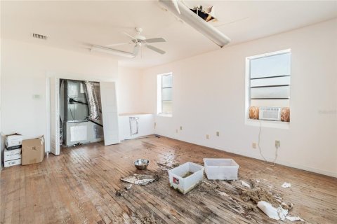 Commercial property in Lakeland, Florida 2201.78 sq.m. № 1561139 - photo 19