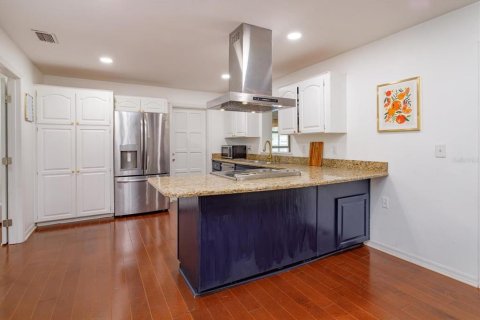 House in Orlando, Florida 3 bedrooms, 181.35 sq.m. № 2258206 - photo 7