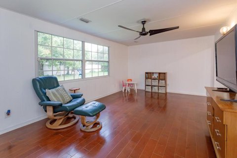 House in Orlando, Florida 3 bedrooms, 181.35 sq.m. № 2258206 - photo 15