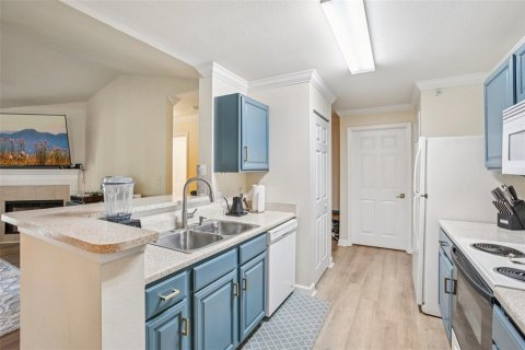 Condo in Tampa, Florida, 2 bedrooms  № 1847167 - photo 13