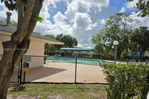 Купить кондоминиум в Холливуд, Флорида 2 спальни, 124.86м2, № 2049307 - фото 8